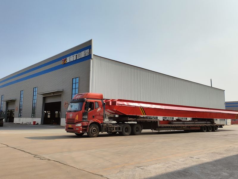 4臺(tái)電動(dòng)單梁起重機(jī)，LD10t-26.53m，發(fā)往浙江交付客戶使用。