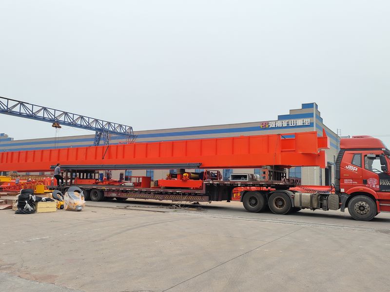 通用橋式起重機(jī) QDXX32/5t—27.7m 制作完成，發(fā)往陜西省銅川市交付客戶使用。