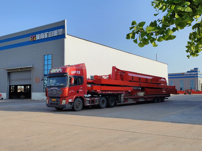 電動(dòng)葫蘆門式起重機(jī) 2臺(tái) MHxh10t—25m 外懸5/5m MHxh5t—23m 外懸4.5/4.5m 制作完成，發(fā)往青海交付客戶使用